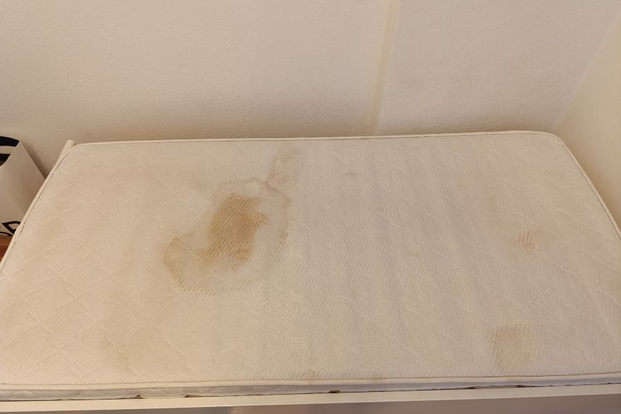 Πριν τον καθαρισμό του στρώματος