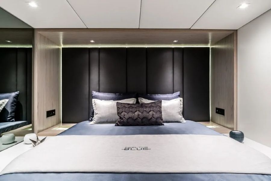 Yacht bedroom